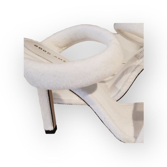 Good American White Terry Cloth Heels - Picture 6 of 7